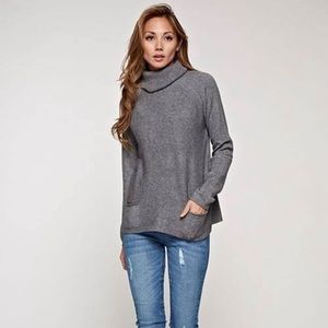 💗NWT gray Lovestitch cowl neck sweater. Size M 💗